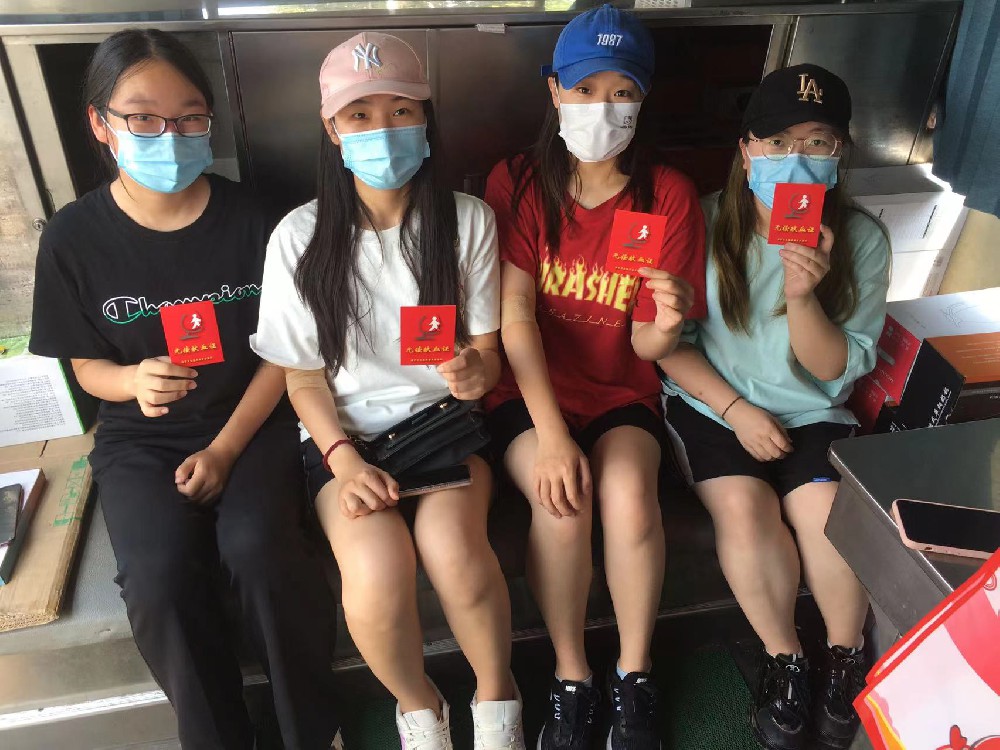 1654593975623557.jpg 青春热血弘扬传统美德.jpg