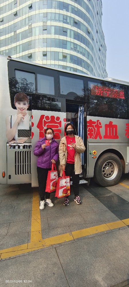 1670927843110849.jpg 韩建荣邓舒雯母女.jpg