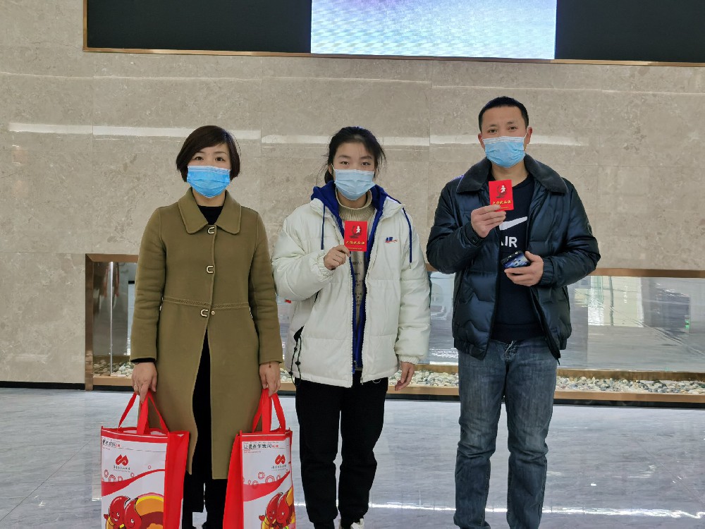 1673688260140834.jpg 徐树梅一家.jpg